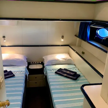 Hotel en barco Yacht 18m Sunseeker In Mallorca Mit Fruehstueck & Bordcrew *
